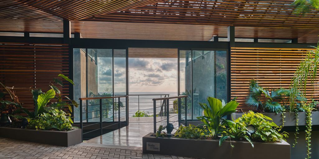 Cascada de Luz Sunlit Sanctuary in Dominical by Studio Saxe 25
