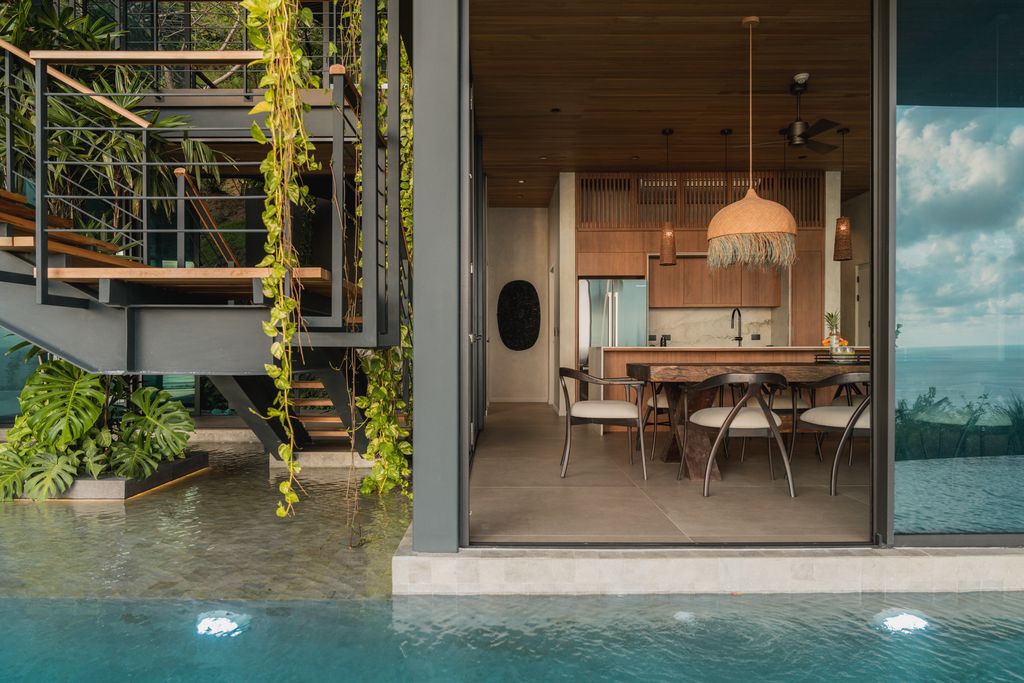 Cascada de Luz Sunlit Sanctuary in Dominical by Studio Saxe 26