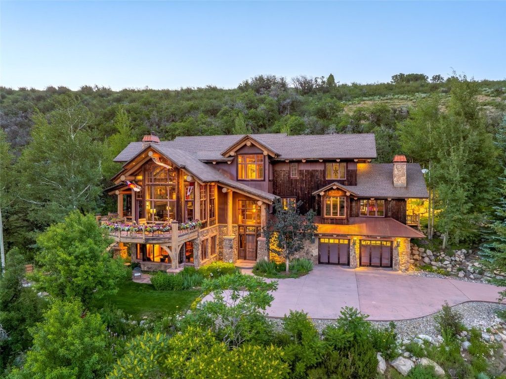 Charming Custom Home in Steamboat Springs Rustic Luxury Minutes from World Class Skiing Listed for 6995000 1