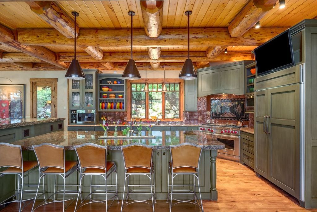 Charming Custom Home in Steamboat Springs Rustic Luxury Minutes from World Class Skiing Listed for 6995000 13
