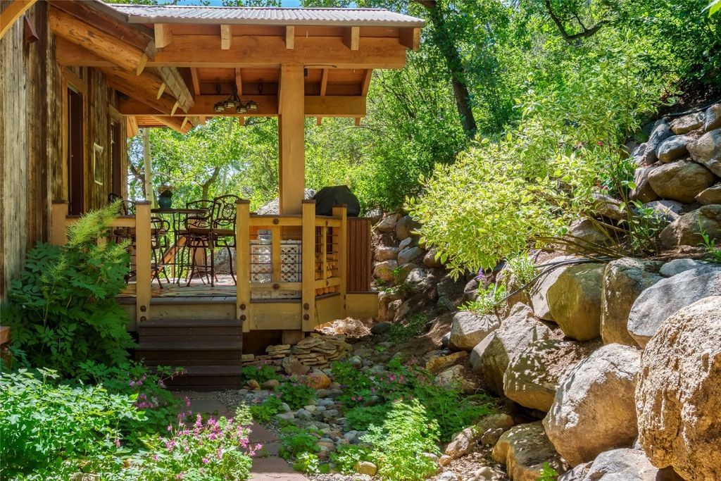 Charming Custom Home in Steamboat Springs Rustic Luxury Minutes from World Class Skiing Listed for 6995000 17