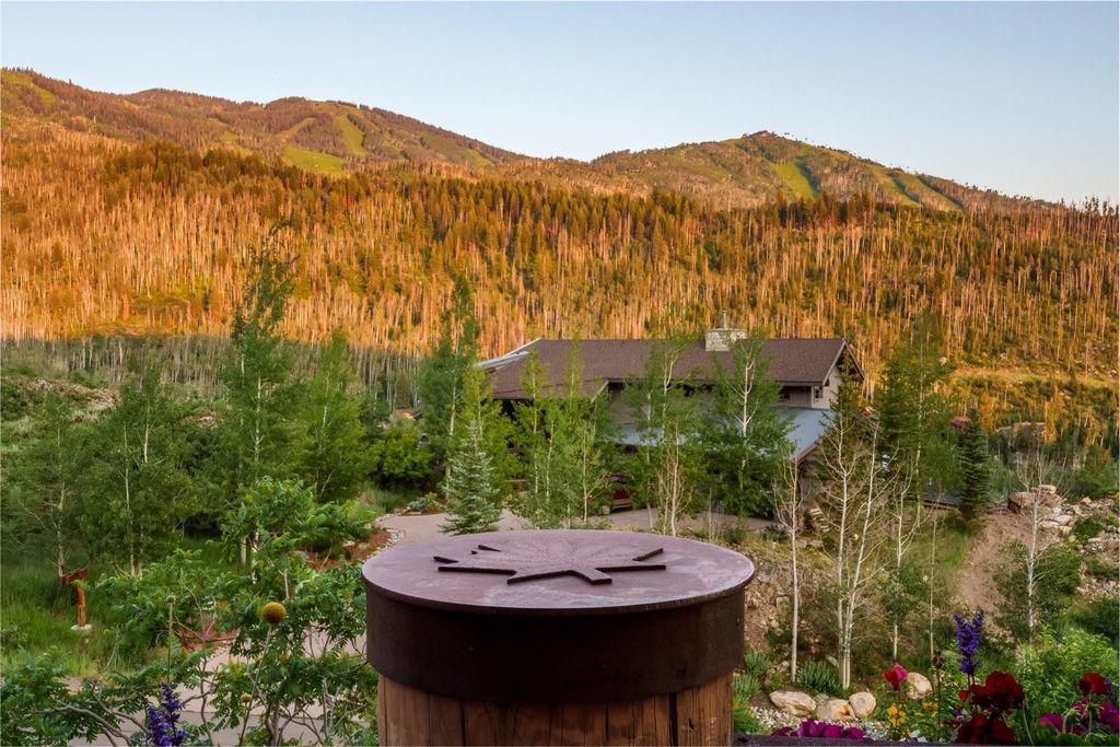 Charming Custom Home in Steamboat Springs Rustic Luxury Minutes from World Class Skiing Listed for 6995000 21