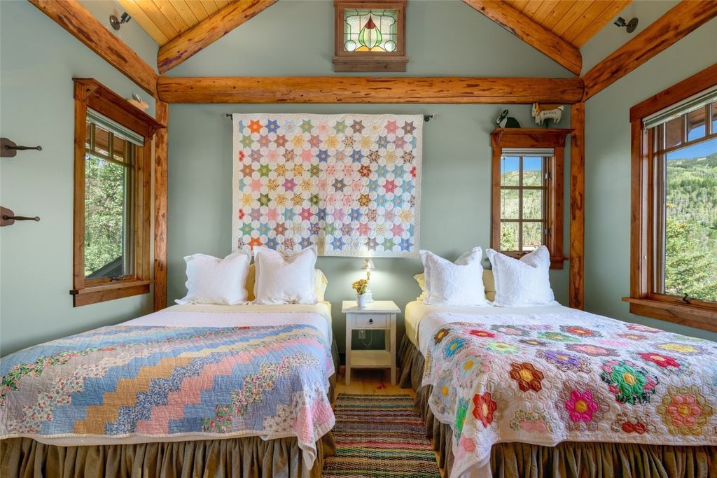 Charming Custom Home in Steamboat Springs Rustic Luxury Minutes from World Class Skiing Listed for 6995000 33