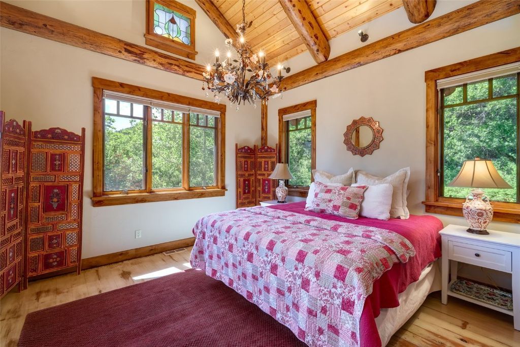 Charming Custom Home in Steamboat Springs Rustic Luxury Minutes from World Class Skiing Listed for 6995000 37