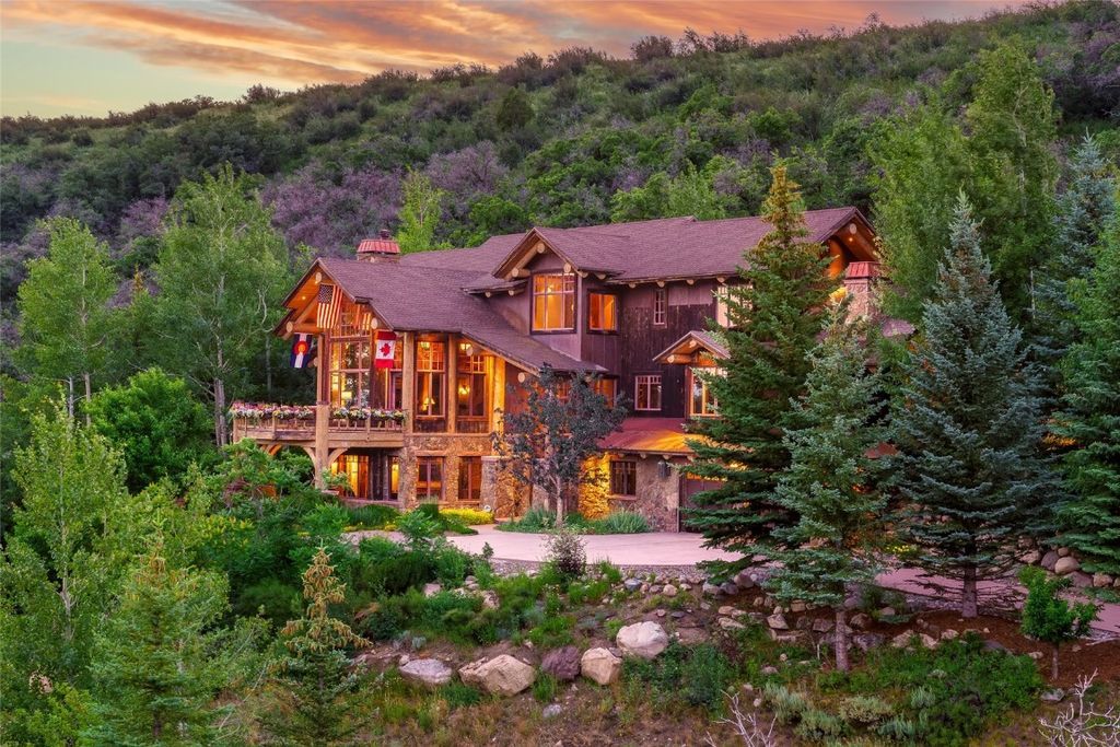 Charming Custom Home in Steamboat Springs Rustic Luxury Minutes from World Class Skiing Listed for 6995000 4