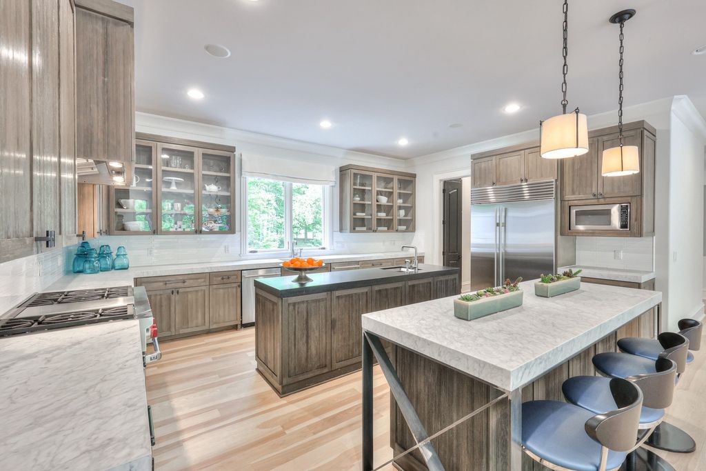 Elegant Tennessee Estate with Inviting Ambiance Asking 5.75 Million 13
