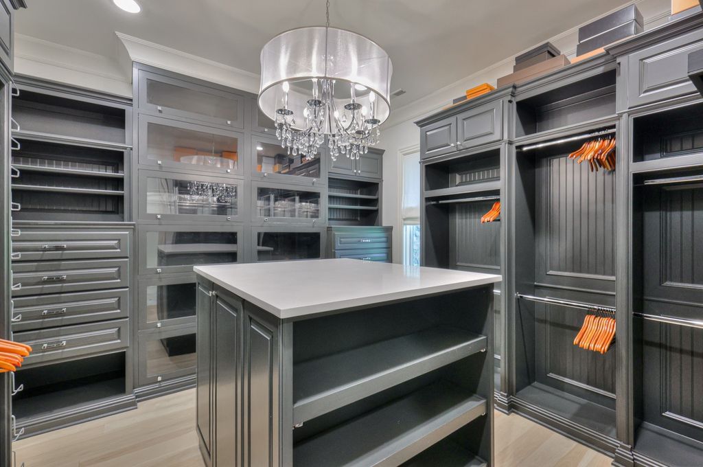 Elegant Tennessee Estate with Inviting Ambiance Asking 5.75 Million 26