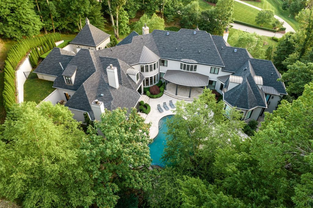 Elegant Tennessee Estate with Inviting Ambiance Asking 5.75 Million 3