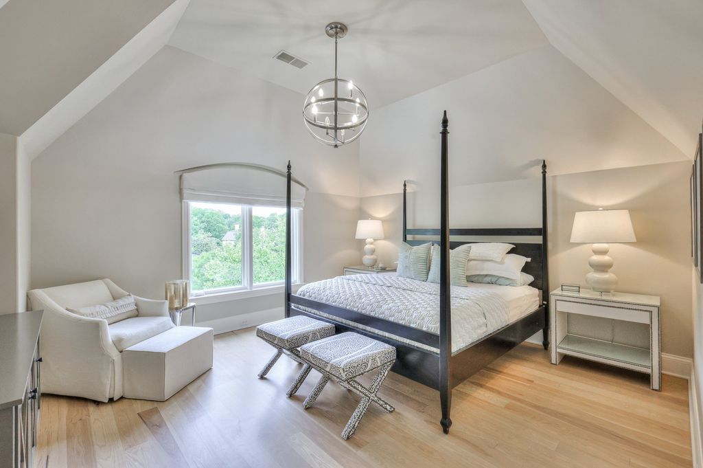 Elegant Tennessee Estate with Inviting Ambiance Asking 5.75 Million 34