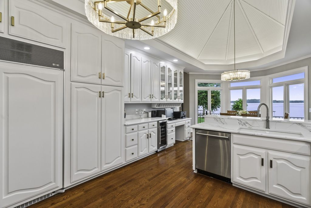 Entertainers Paradise Serene Cul de sac Home on Old Hickory Lake Tennessee Asking 2.1 Million 17