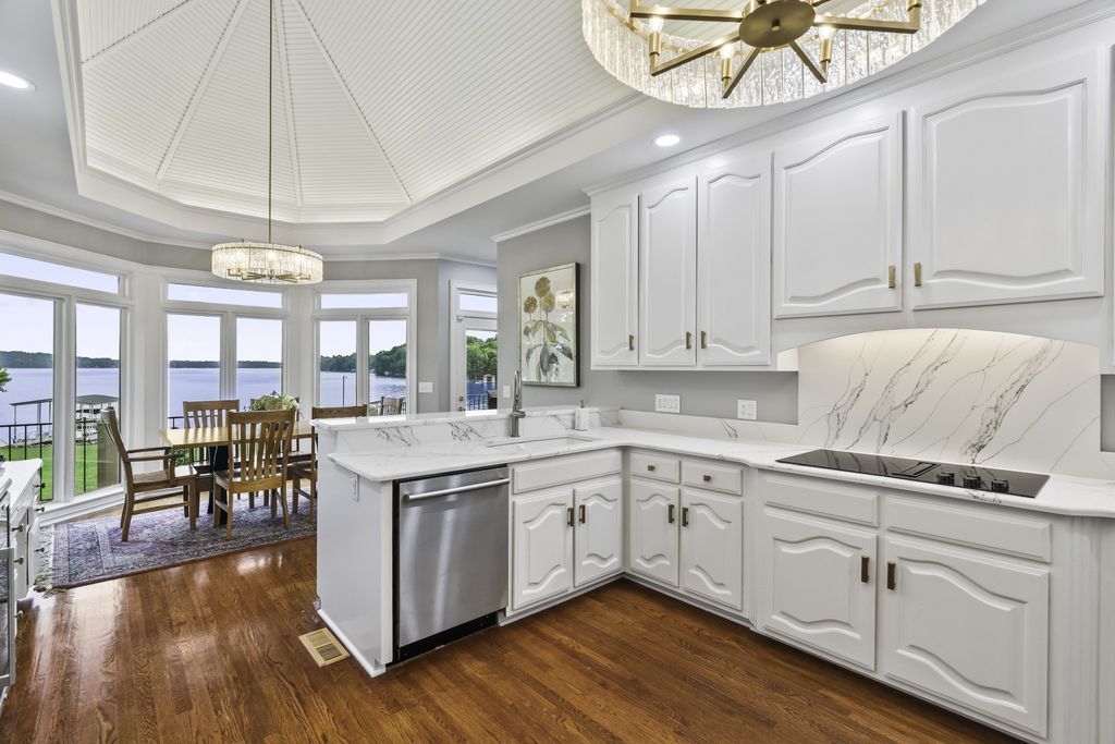 Entertainers Paradise Serene Cul de sac Home on Old Hickory Lake Tennessee Asking 2.1 Million 18