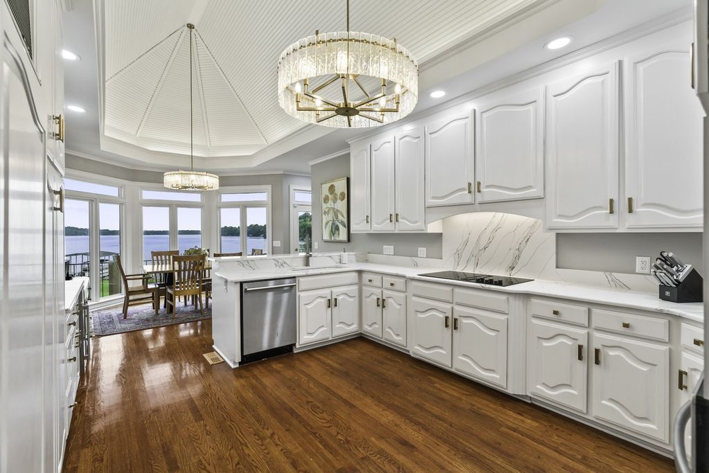 Entertainers Paradise Serene Cul de sac Home on Old Hickory Lake Tennessee Asking 2.1 Million 23