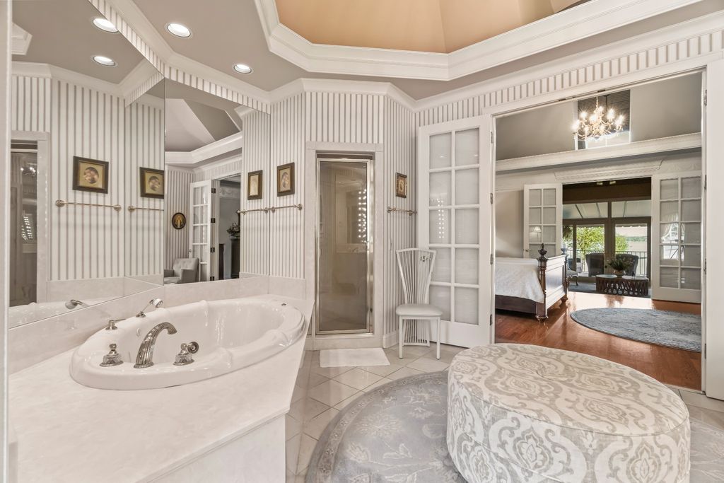 Entertainers Paradise Serene Cul de sac Home on Old Hickory Lake Tennessee Asking 2.1 Million 28