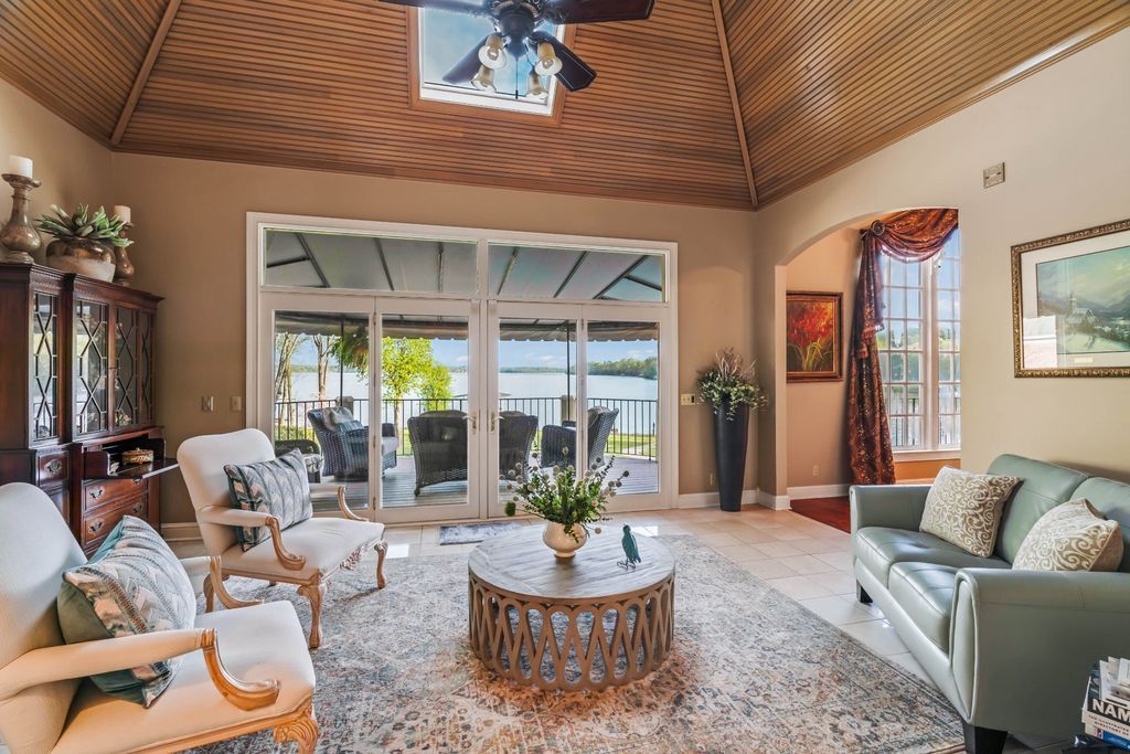 Entertainers Paradise Serene Cul de sac Home on Old Hickory Lake Tennessee Asking 2.1 Million 30