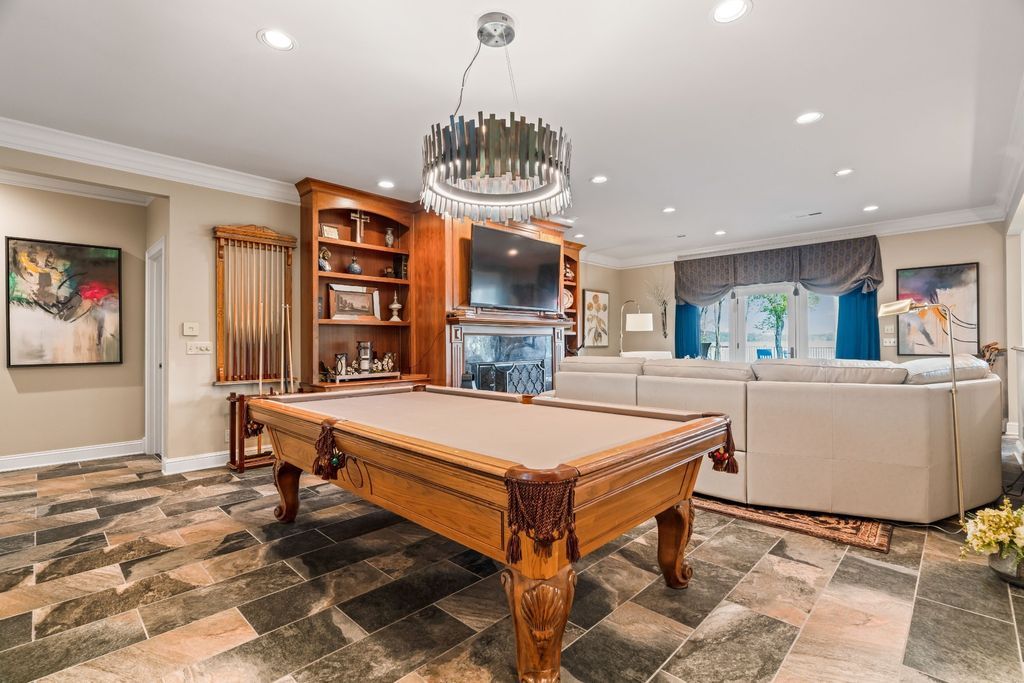 Entertainers Paradise Serene Cul de sac Home on Old Hickory Lake Tennessee Asking 2.1 Million 37