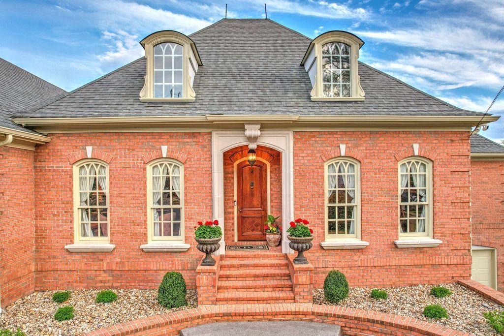 Entertainers Paradise Serene Cul de sac Home on Old Hickory Lake Tennessee Asking 2.1 Million 5