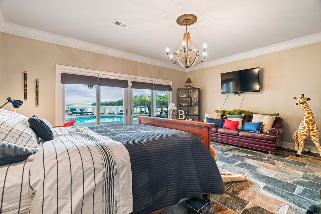 Entertainers Paradise Serene Cul de sac Home on Old Hickory Lake Tennessee Asking 2.1 Million 50