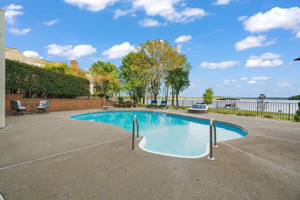 Entertainers Paradise Serene Cul de sac Home on Old Hickory Lake Tennessee Asking 2.1 Million 62