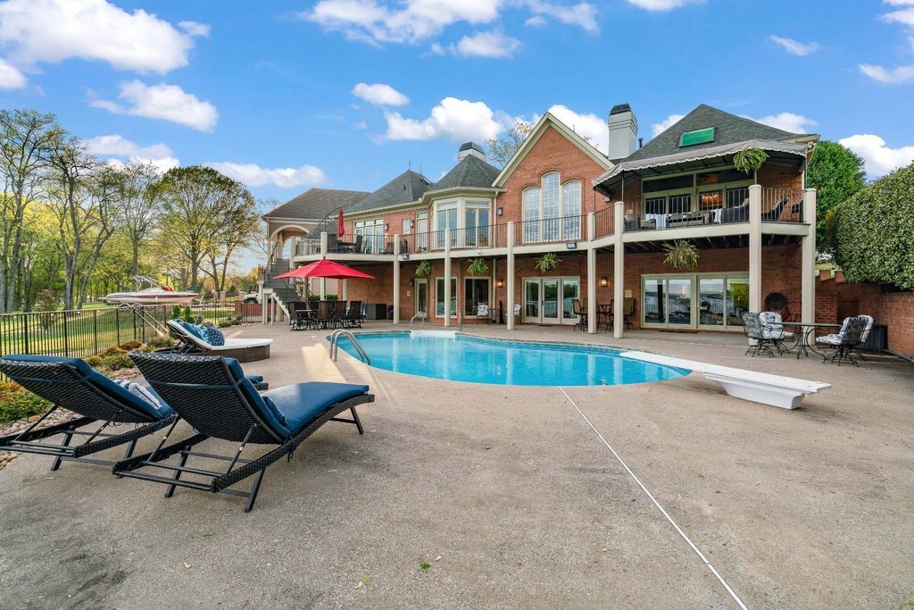 Entertainers Paradise Serene Cul de sac Home on Old Hickory Lake Tennessee Asking 2.1 Million 64