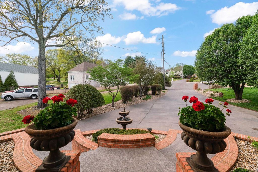 Entertainers Paradise Serene Cul de sac Home on Old Hickory Lake Tennessee Asking 2.1 Million 68