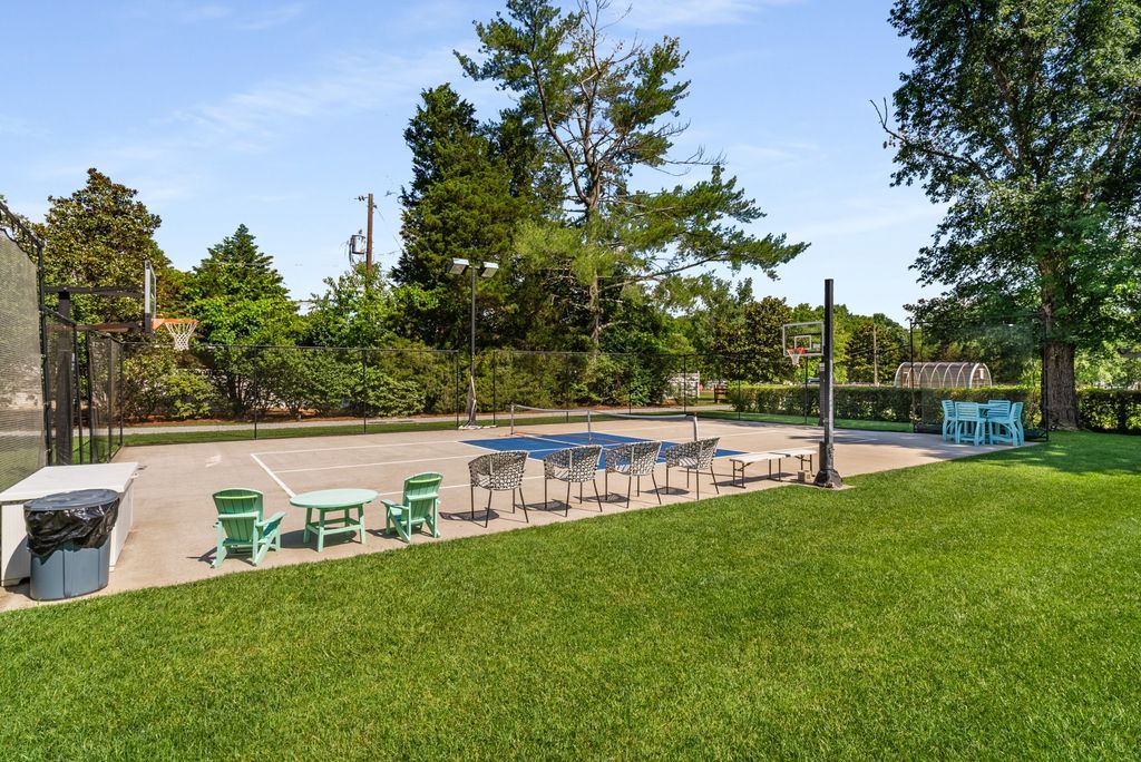 Equestrian Dream Estate in Tennessee Asking 6995000 39 1