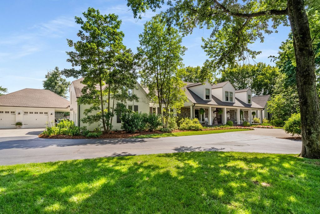 Equestrian Dream Estate in Tennessee Asking 6995000 4 1