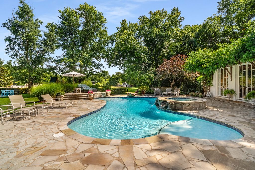 Equestrian Dream Estate in Tennessee Asking 6995000 45 1
