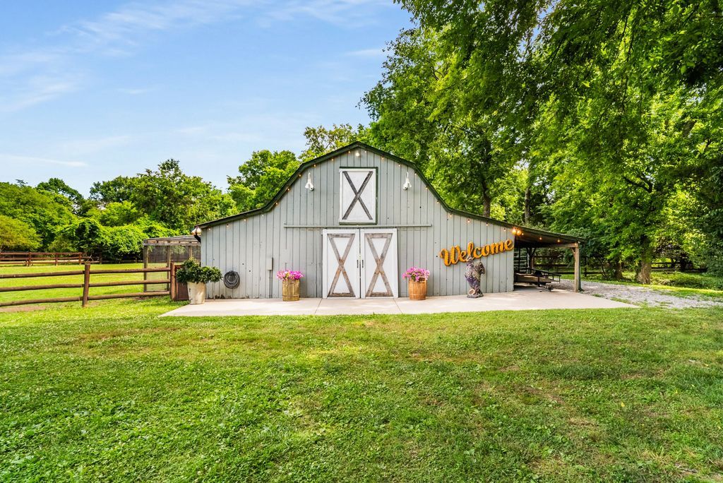 Equestrian Dream Estate in Tennessee Asking 6995000 56 1