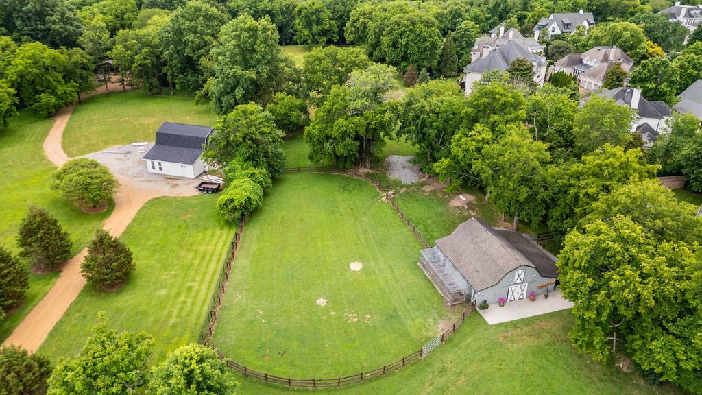 Equestrian Dream Estate in Tennessee Asking 6995000 60 1