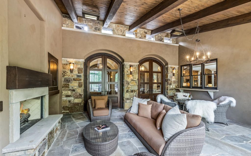 Experience Magic Magnificent Estate with Spectacular Sawatch Range Views in Colorado Listed at 10995000 17