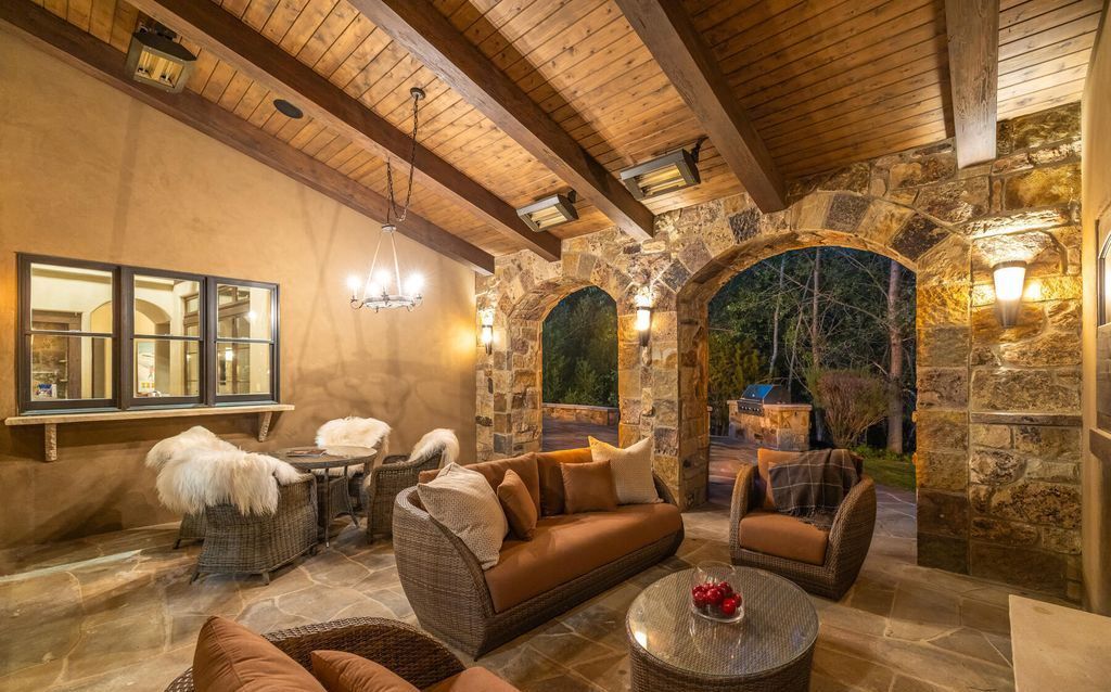 Experience Magic Magnificent Estate with Spectacular Sawatch Range Views in Colorado Listed at 10995000 20