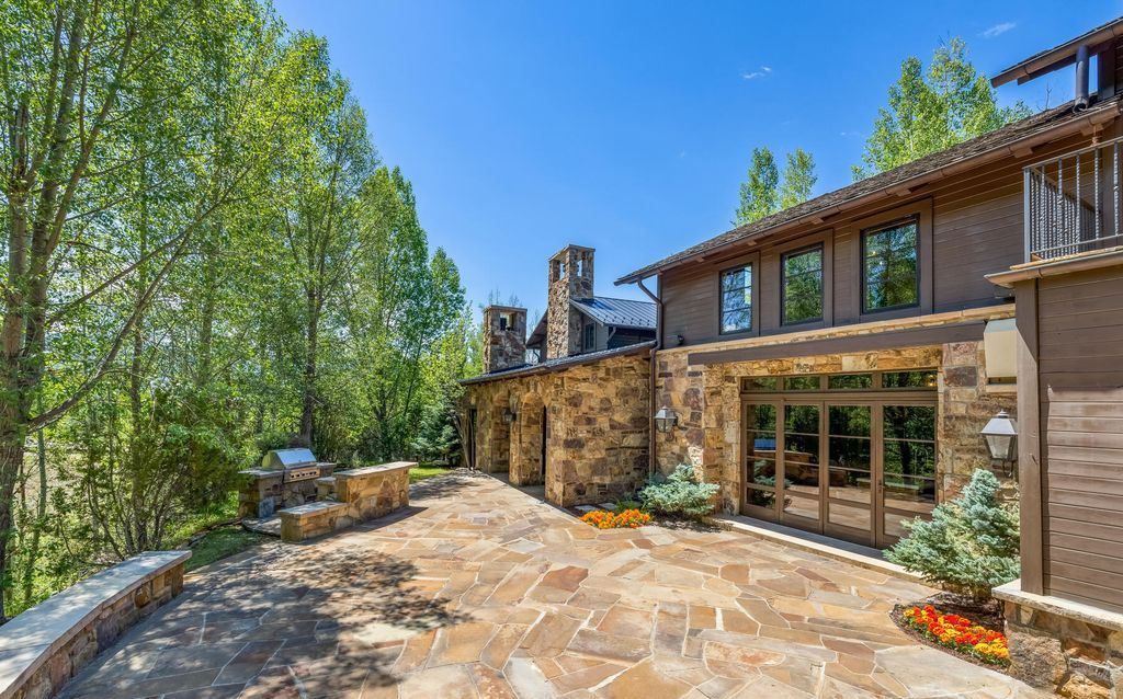 Experience Magic Magnificent Estate with Spectacular Sawatch Range Views in Colorado Listed at 10995000 23