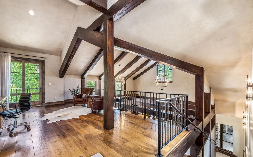 Experience Magic Magnificent Estate with Spectacular Sawatch Range Views in Colorado Listed at 10995000 36