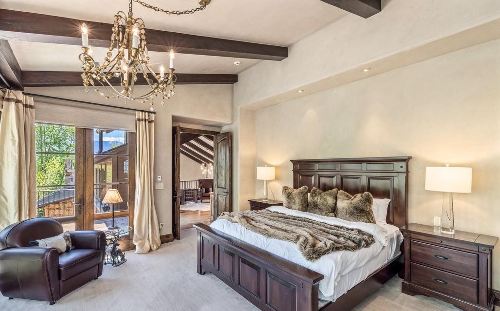 Experience Magic Magnificent Estate with Spectacular Sawatch Range Views in Colorado Listed at 10995000 37