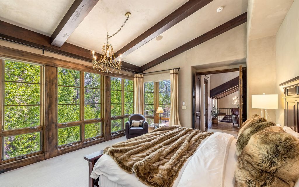 Experience Magic Magnificent Estate with Spectacular Sawatch Range Views in Colorado Listed at 10995000 38