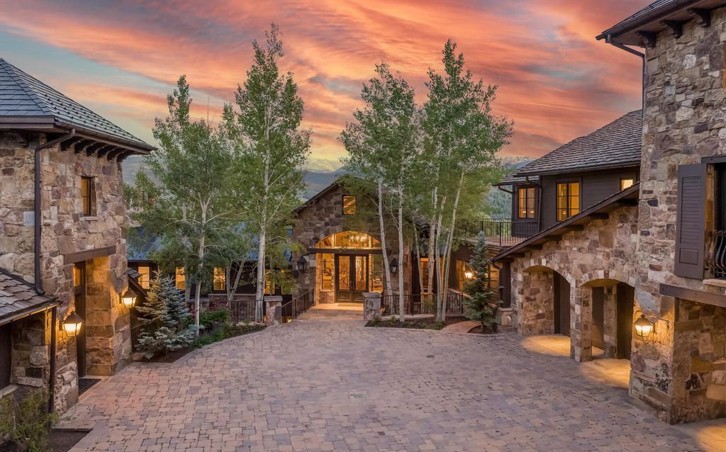 Experience Magic Magnificent Estate with Spectacular Sawatch Range Views in Colorado Listed at 10995000 4