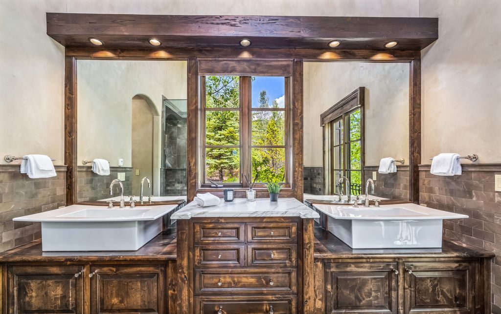 Experience Magic Magnificent Estate with Spectacular Sawatch Range Views in Colorado Listed at 10995000 40