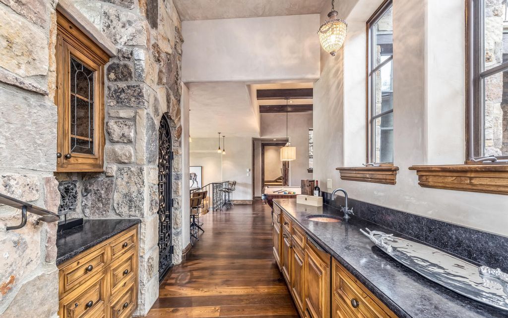 Experience Magic Magnificent Estate with Spectacular Sawatch Range Views in Colorado Listed at 10995000 49