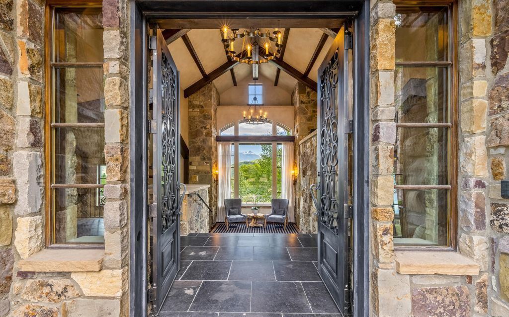 Experience Magic Magnificent Estate with Spectacular Sawatch Range Views in Colorado Listed at 10995000 5