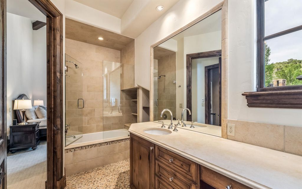 Experience Magic Magnificent Estate with Spectacular Sawatch Range Views in Colorado Listed at 10995000 55