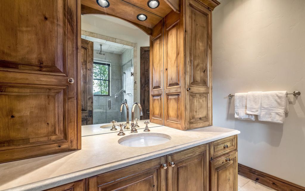 Experience Magic Magnificent Estate with Spectacular Sawatch Range Views in Colorado Listed at 10995000 58