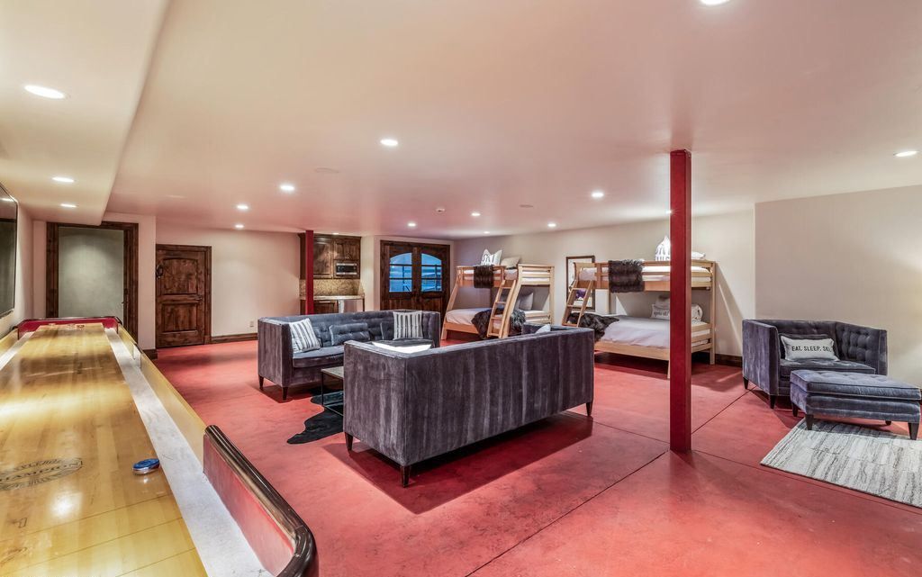 Experience Magic Magnificent Estate with Spectacular Sawatch Range Views in Colorado Listed at 10995000 59