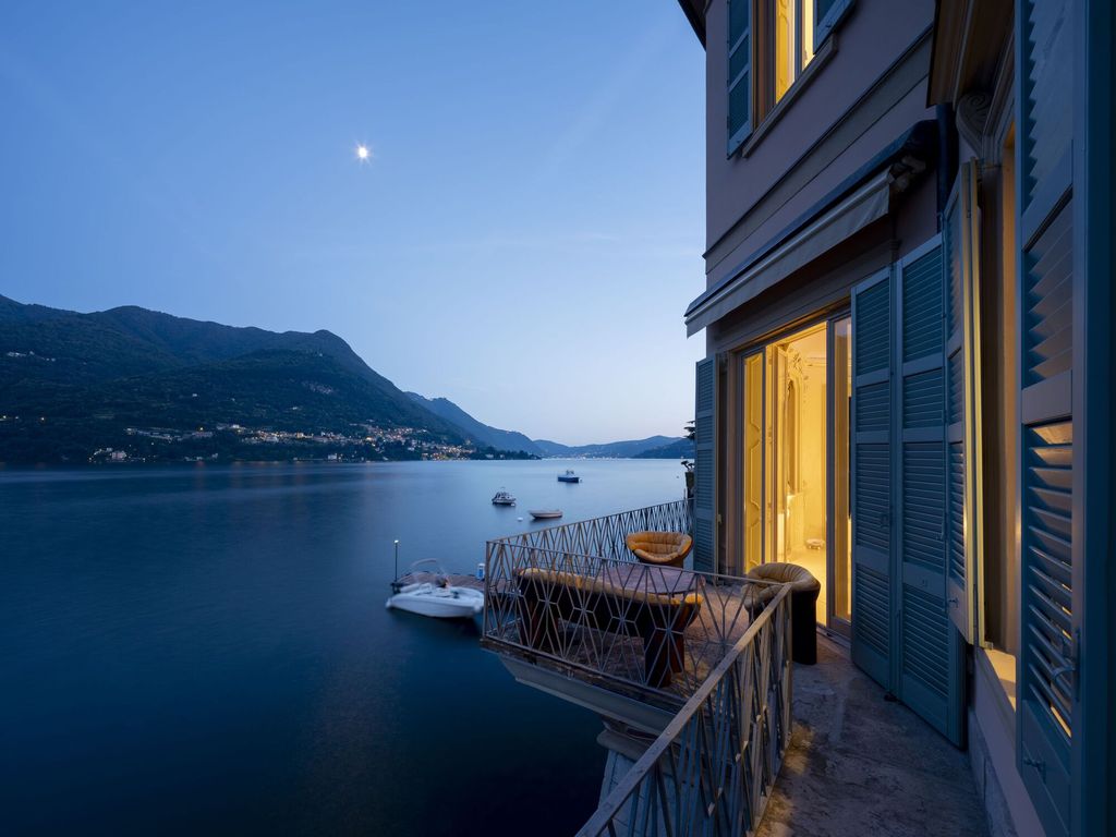 House on Lake Como elegance estate by J. Mayer H 15