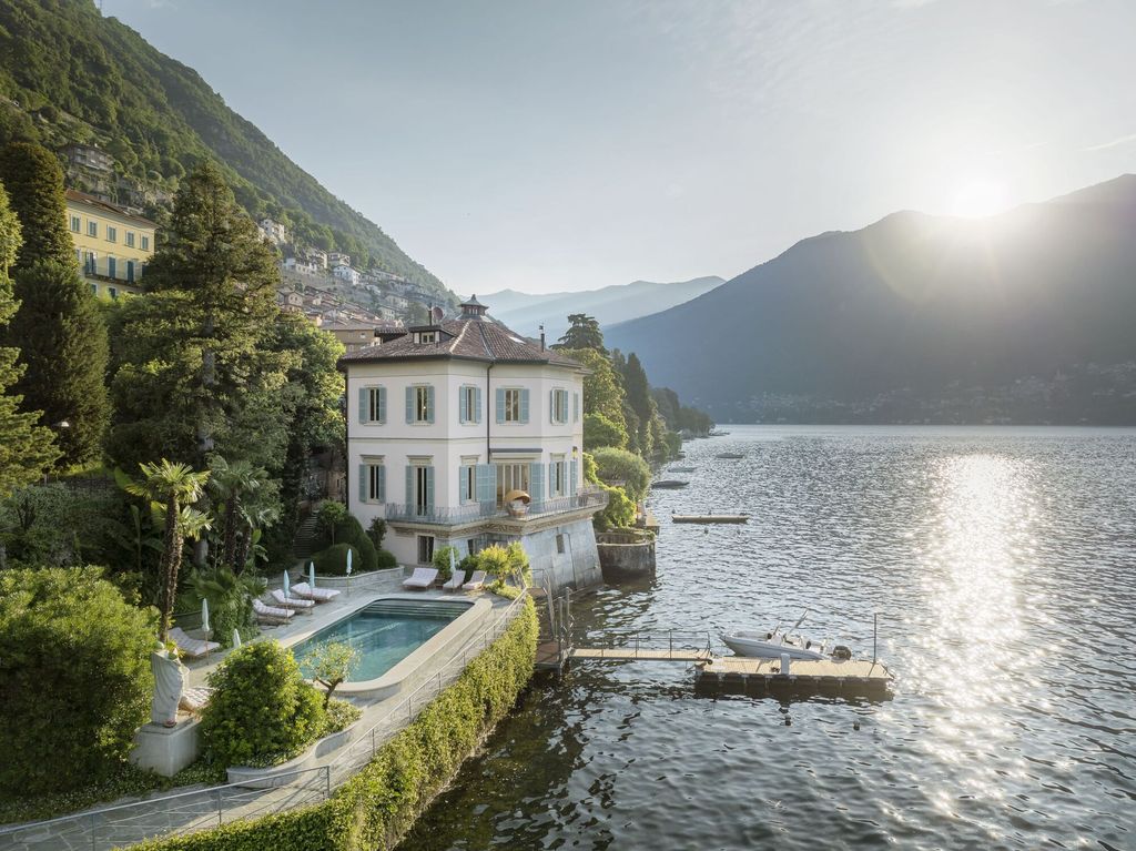 House on Lake Como, elegance estate by J. Mayer H.Architects