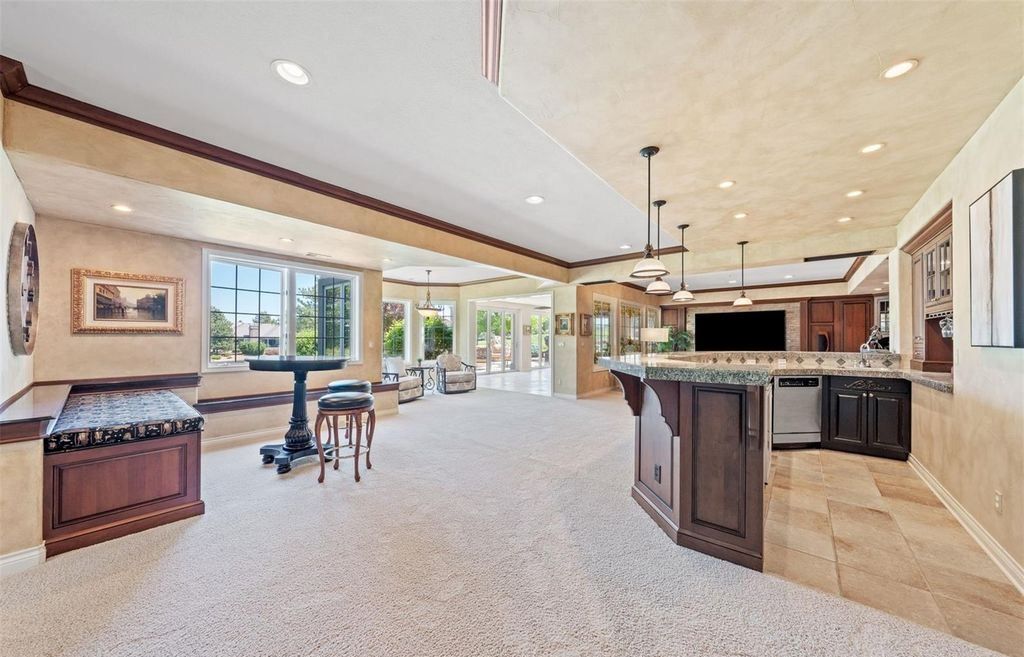 Luxurious Colorado Home on Golf Course with Stunning Mountain and City Views Listed at 2.3 Million 31