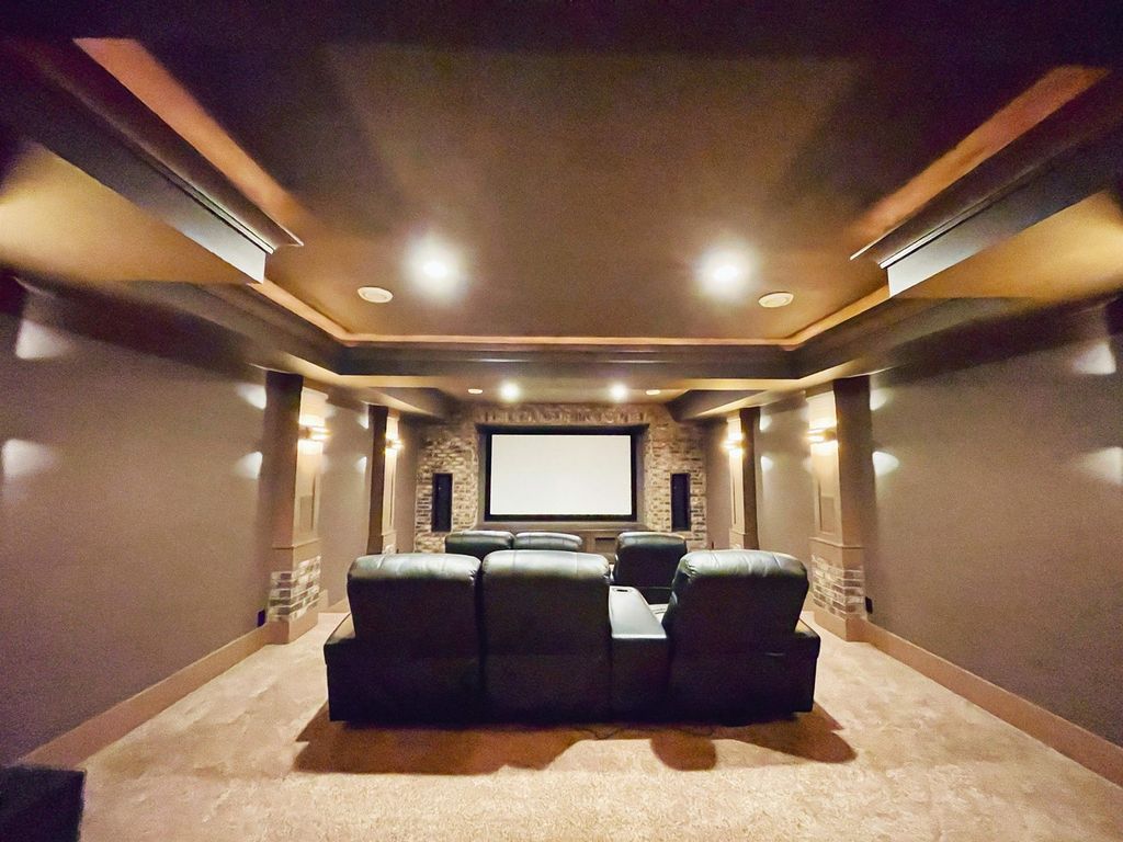 Luxurious Estate Mansion in Canada A Masterpiece of Top Quality Materials and Workmanship Available for C9988000 28