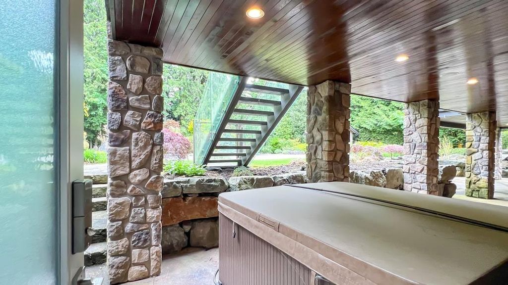 Luxurious Estate Mansion in Canada A Masterpiece of Top Quality Materials and Workmanship Available for C9988000 33