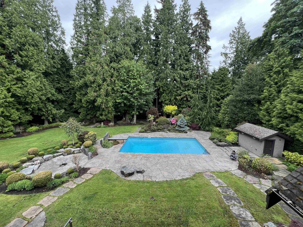 Luxurious Estate Mansion in Canada A Masterpiece of Top Quality Materials and Workmanship Available for C9988000 40