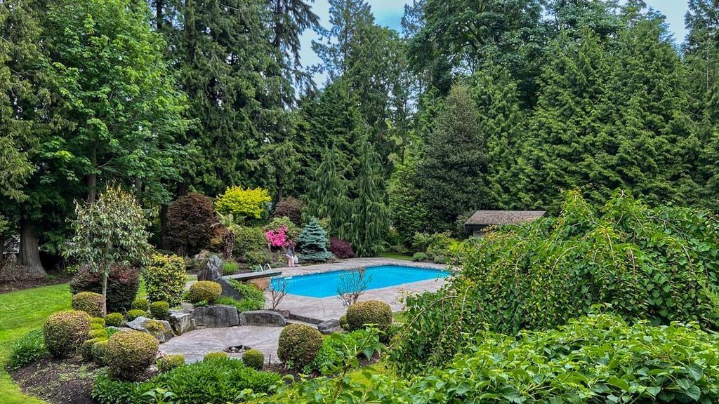 Luxurious Estate Mansion in Canada A Masterpiece of Top Quality Materials and Workmanship Available for C9988000 6