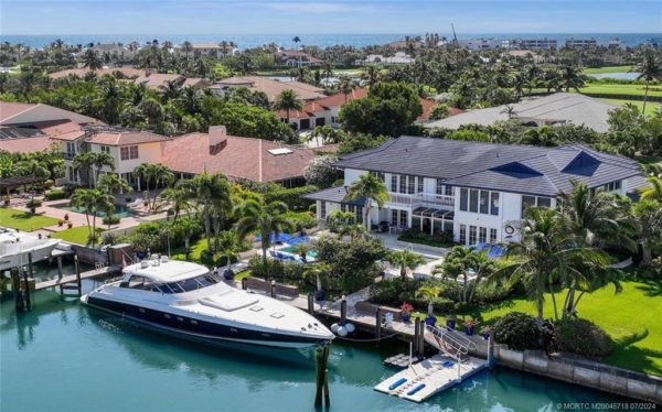 Curated visual reference: Luxurious Sailfish Point Estate With Private Yacht Dock Listed At Photo Inspiration